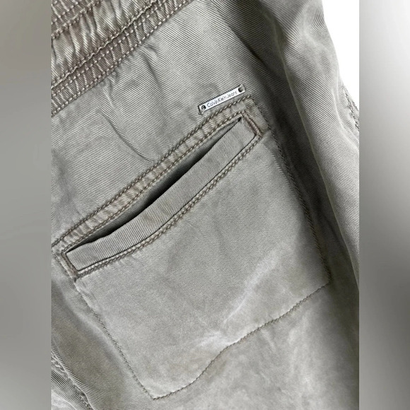 Calvin Klein Jeans • Green Lyocell Sailboat Pants - Picture 4 of 9